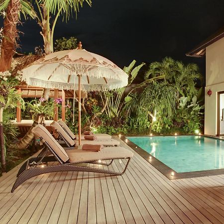 Elok Villas Seminyak Esterno foto