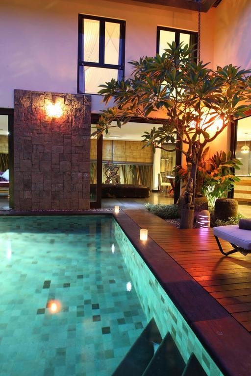 Elok Villas Seminyak Esterno foto