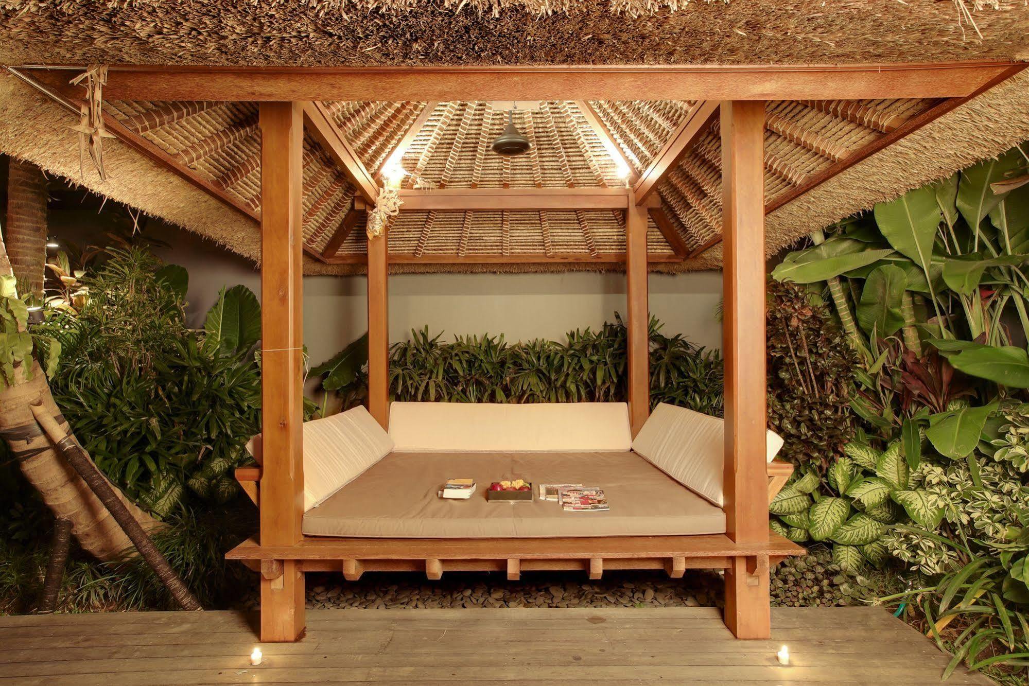 Elok Villas Seminyak Esterno foto